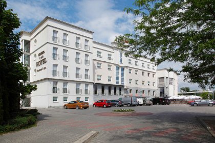 hotel *** - Hotel Iskierka - zdjęcie 1