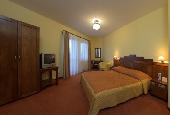 hotel *** - Ośrodek Usług Hotelarskich Redyk - Pokoje - zdjęcie 4