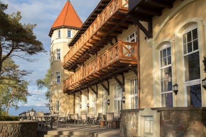 zamek - Hotel Neptun w Łebie - zdjęcie 1