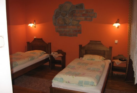 zamek - Obiekt Hotelowo Gastronomiczny ZAMEK - Pokoje - zdjęcie 1