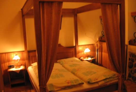 zamek - Obiekt Hotelowo Gastronomiczny ZAMEK - Pokoje - zdjęcie 2