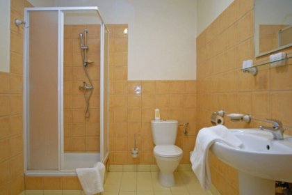 hotel *** - Hotel DOM ERAZMA przy pałacu Villa Decius - zdjęcie 9