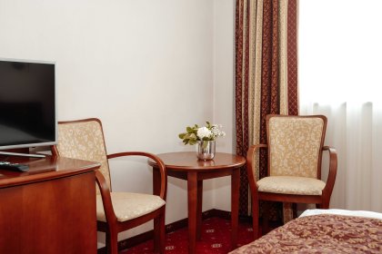 hotel **** - Hotel Sympozjum - zdjęcie 11