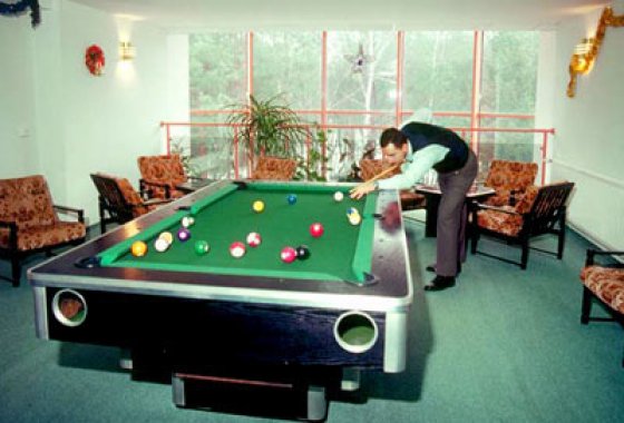 hotel *** - Hotel Uroczysko Centrum Konferencyjno - Rekreacyjne - Usługi - zdjęcie 4