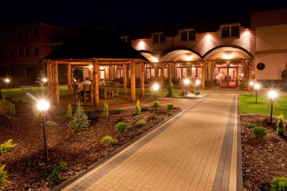 hotel - Złote Arkady - Kompleks Hotelowo-restauracyjny - zdjęcie 1