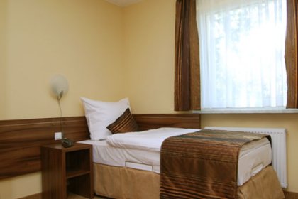 hotel *** - P.U.H. Trzy Światy - zdjęcie 13