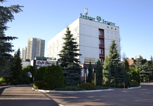 Hotel Senator***