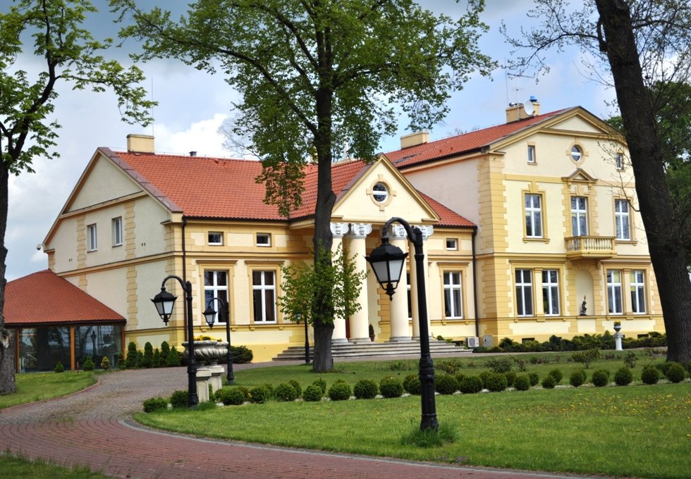 hotel *** - Pałac Piorunów & SPA