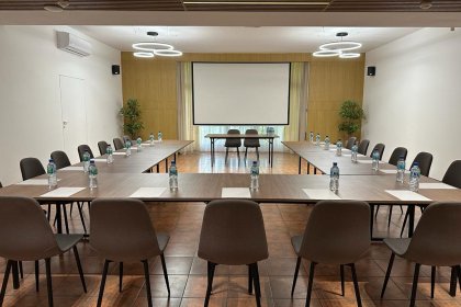 obiekt konferencyjny - Centrum Konferencyjno-Apartamentowe Mrówka - zdjęcie 1