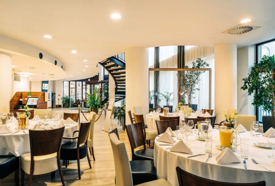 hotel **** - Holiday Inn Łódź - Usługi - zdjęcie 1