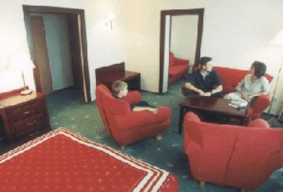 obiekt konferencyjny - Ośrodek Szkoleniowo –Wypoczynkowy Knieja w Rajgrodzie - Pokoje - zdjęcie 1