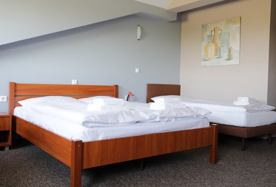 hotel *** - Hotel TENIS - Pokoje - zdjęcie 4