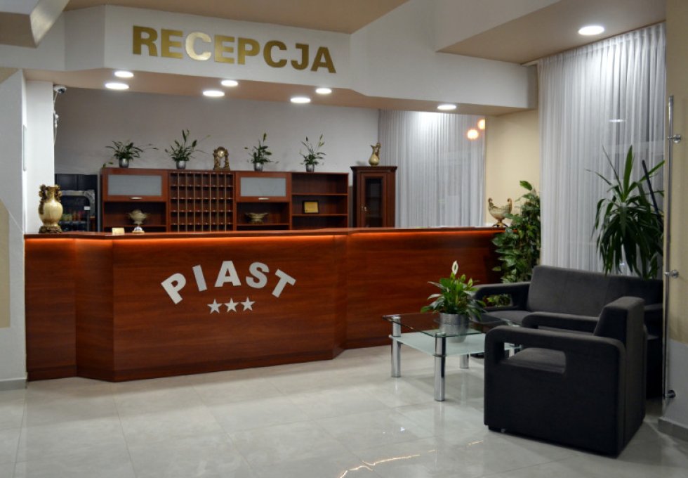 hotel *** - Hotel Piast Nysa