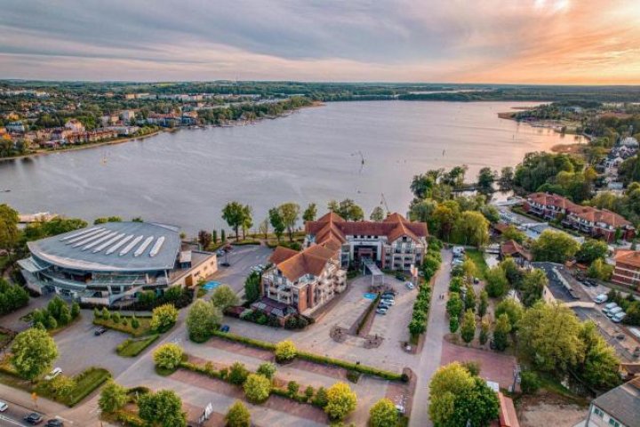 Willa Port *****