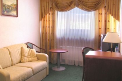 hotel *** - Zajazd Piastowski - zdjęcie 4