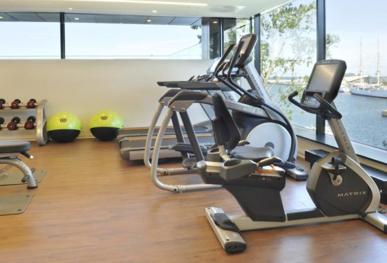 hotel **** - Courtyard by Marriott Gdynia Waterfront - Usługi - zdjęcie 1