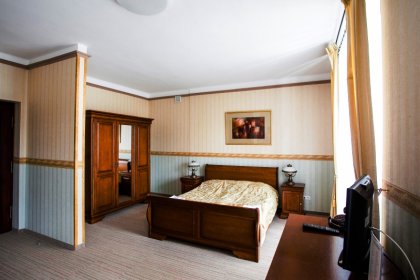 hotel *** - Zespół Zamkowo – Parkowy w Krasiczynie - zdjęcie 8