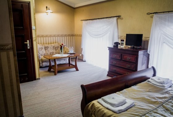 hotel *** - Zespół Zamkowo – Parkowy w Krasiczynie - Pokoje - zdjęcie 1