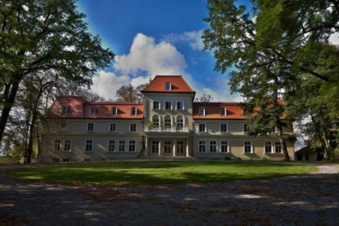 Dwór Sieraków