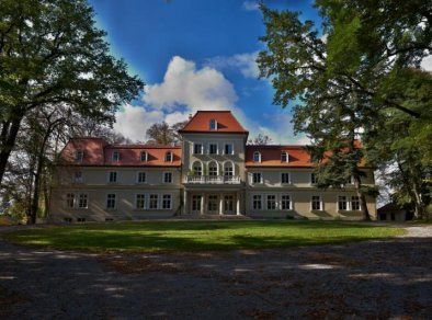Dwór Sieraków