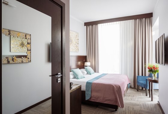 hotel *** - Hotel Europeum - Pokoje - zdjęcie 2