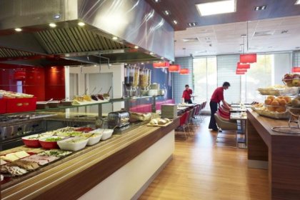 hotel - Hotel Ibis Warszawa Reduta - zdjęcie 4