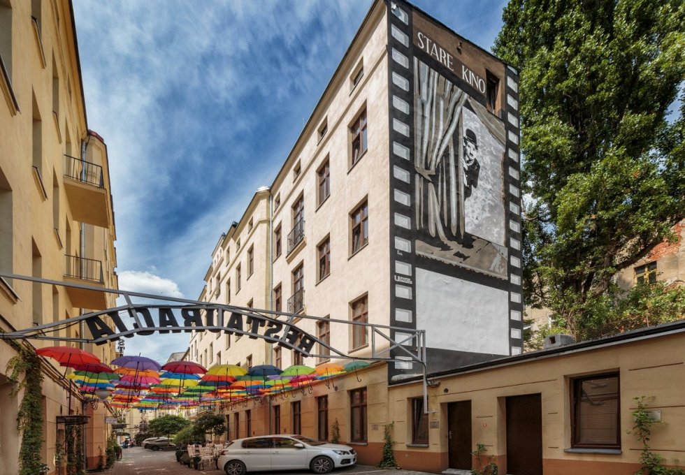 inny - Stare Kino Cinema Residence