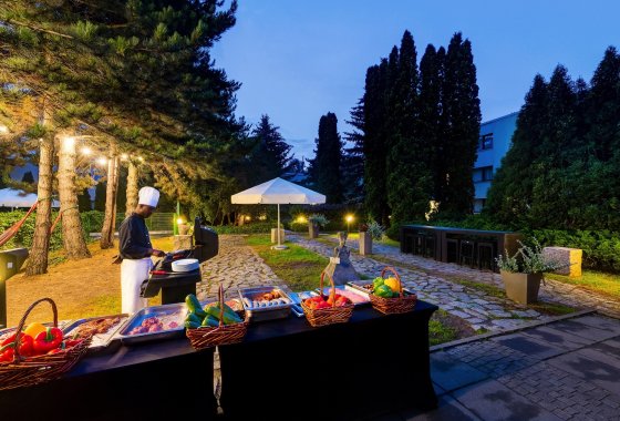 hotel **** - Novotel Warszawa Airport - Usługi - zdjęcie 1