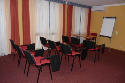 obiekt konferencyjny - Ośrodek Szkoleniowo-Wypoczynkowy PW w Grybowie - zdjęcie 2