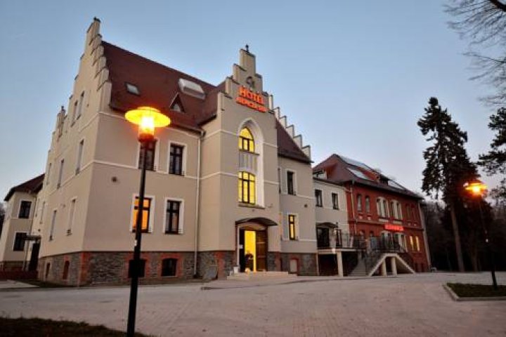 Hotel Niemcza SPA