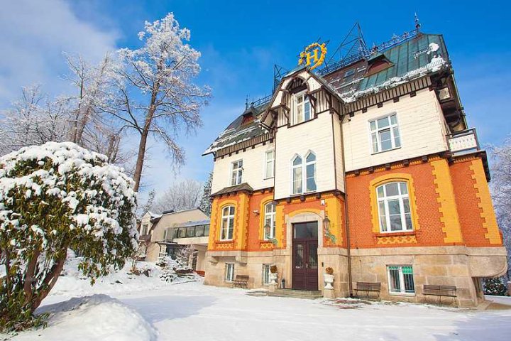 Hotel Szrenicowy Dwór