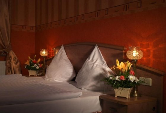 hotel *** - Hotel Bugatti - Pokoje - zdjęcie 2