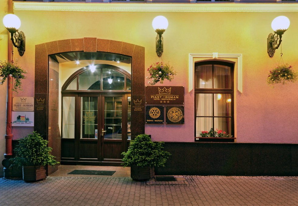 hotel *** - Hotel Piast-Roman