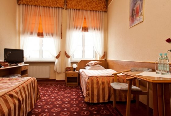 hotel *** - Hotel Piast-Roman - Pokoje - zdjęcie 3