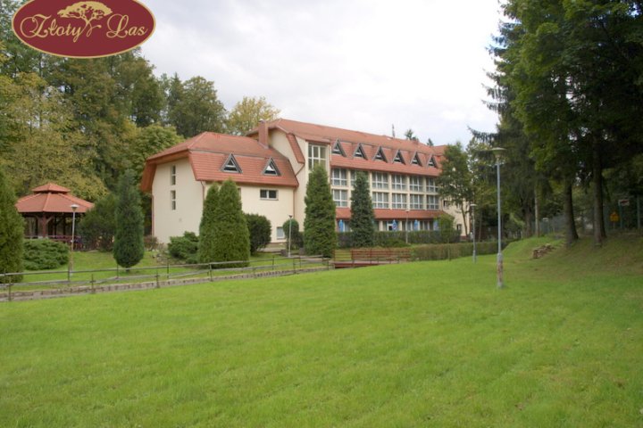 Restauracja & Hotel  Złoty Las