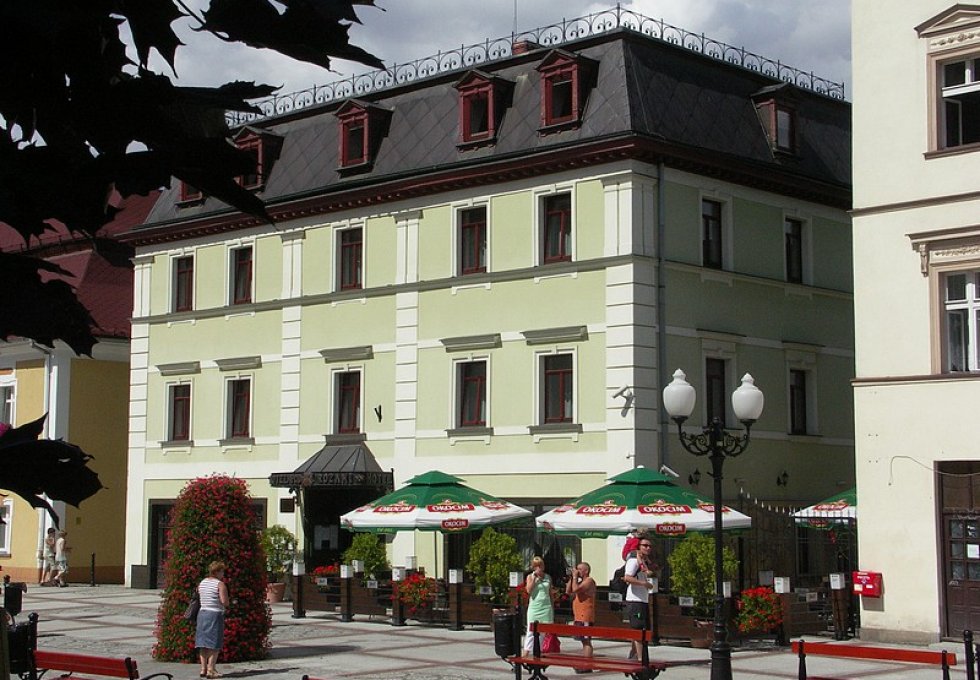 hotel *** - Hotel Pod Różami