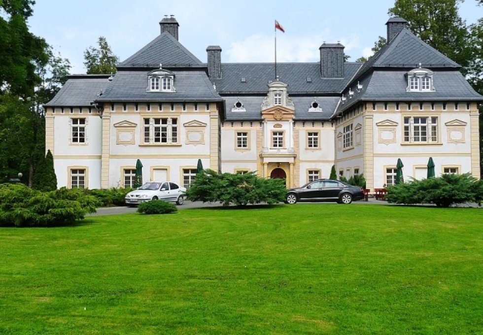 hotel *** - Pałac Miłków