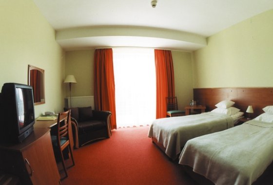 hotel *** - Lake Hotel - Pokoje - zdjęcie 1