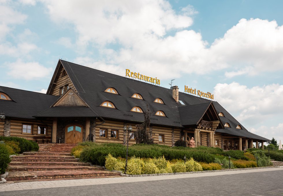 hotel *** - Restauracja i Hotel*** Rycerski