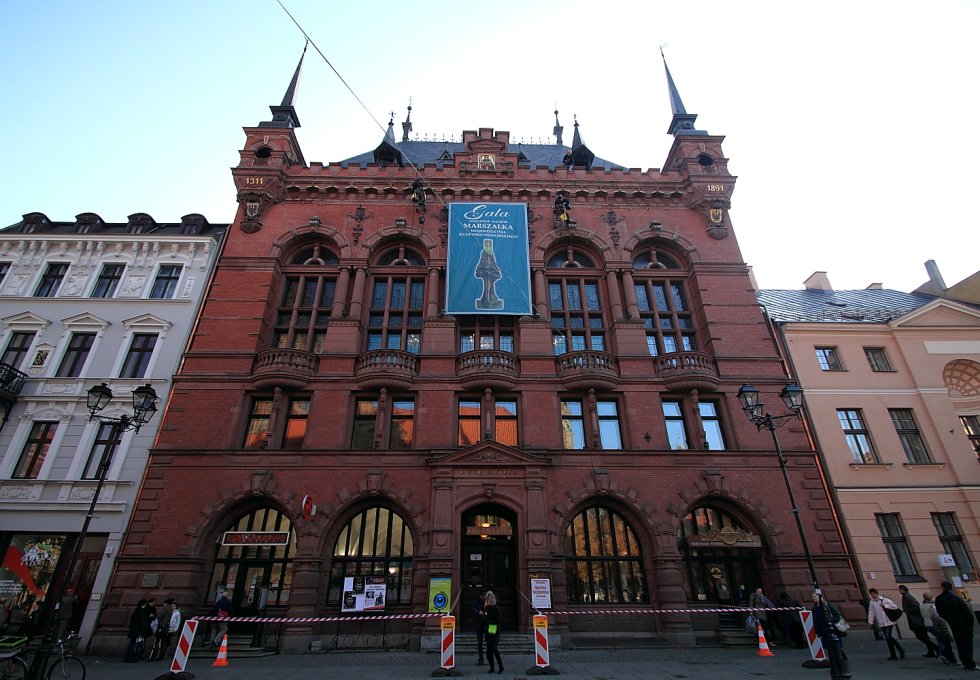 inny - Centrum Kultury Dwór Artusa