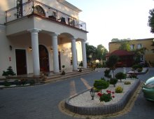 Vesaria Hotel + Restauracja