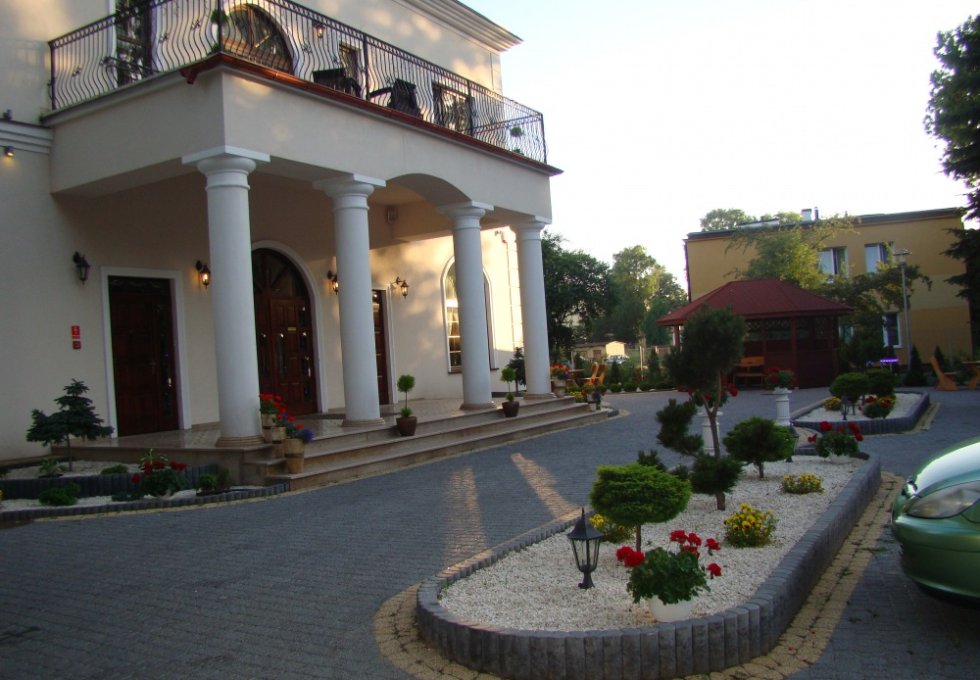 inny - Vesaria Hotel + Restauracja