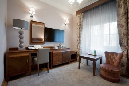 pałac - Pałac Cieleśnica - zdjęcie 11