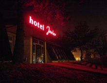 Hotel Junior * * 