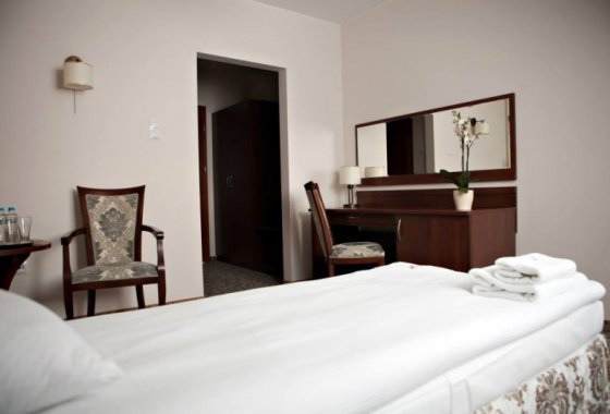hotel *** - Hotel Trzy Róże - Pokoje - zdjęcie 2