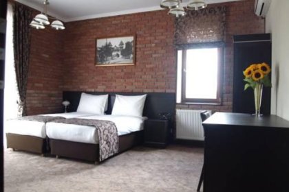 hotel *** - Hotel Trzy Korony - zdjęcie 3