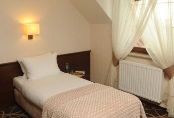 hotel *** - Dwór Choiny*** - Pokoje - zdjęcie 1