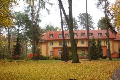 obiekt konferencyjny - Centrum Szkoleniowo-Konferencyjne Uniwersytetu Łódzkiego przy ulicy Rogowskiej 26 - zdjęcie 1