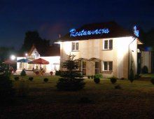 Hotel Pod Dębami Dłutów