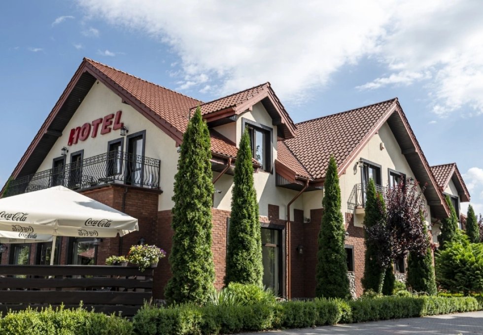 hotel *** - Hotel & Restauracja Podzamcze